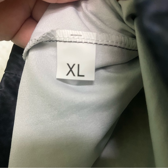 Elegant Black and Purple Patterned Leggings - Picture 5 of 5